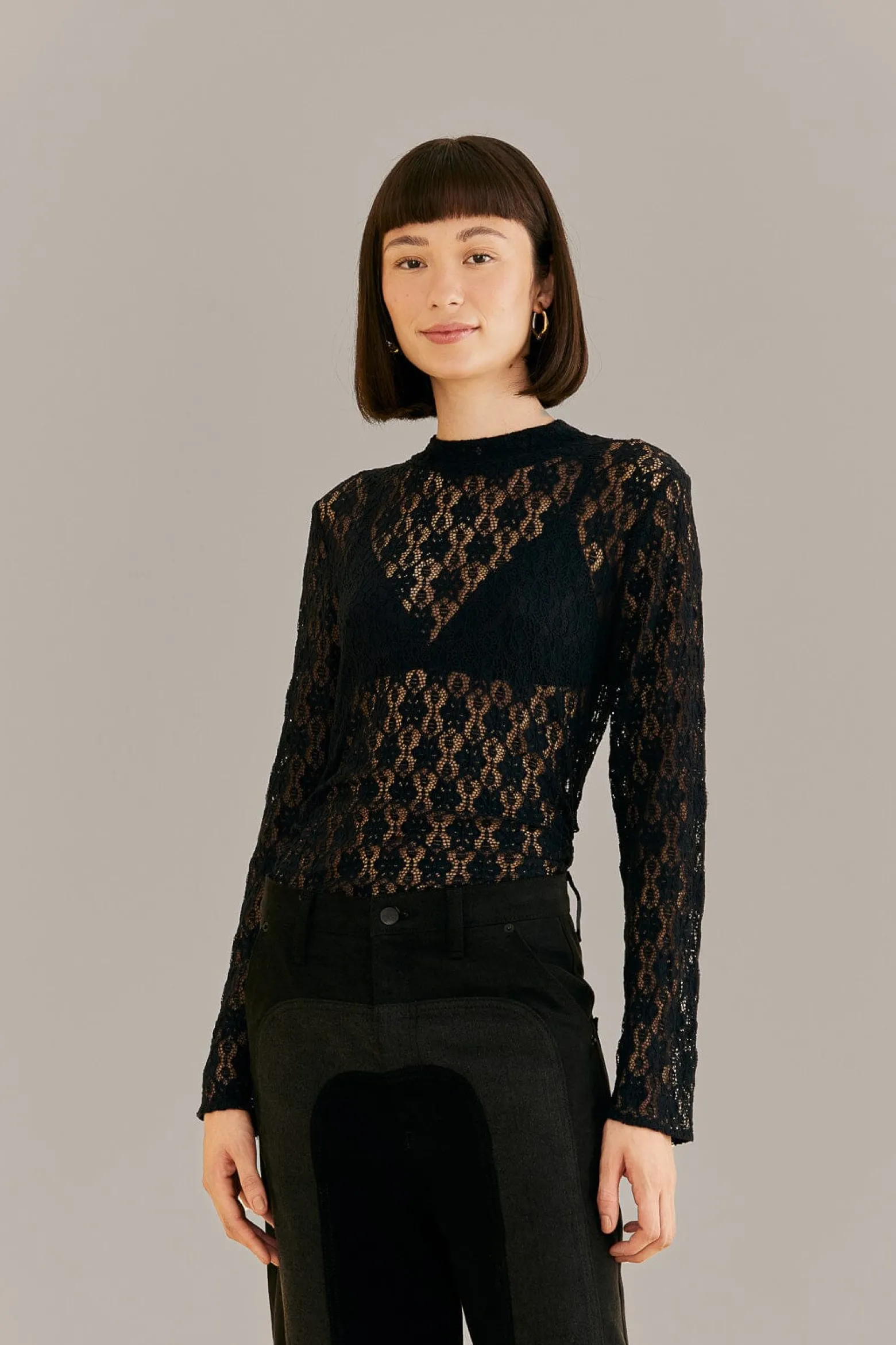 BLACK LACE LONG SLEEVE BLOUSE