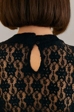 BLACK LACE LONG SLEEVE BLOUSE