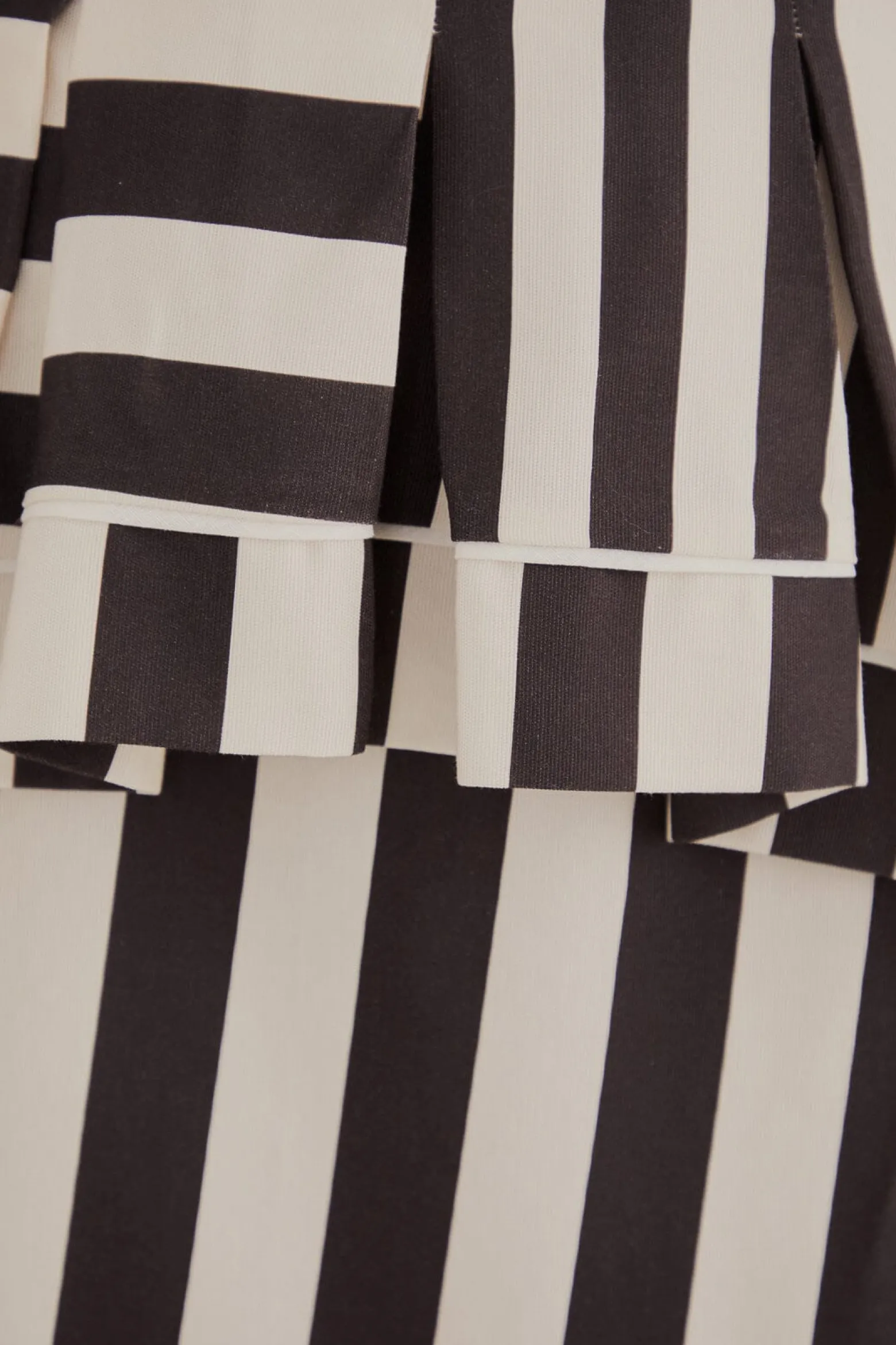 BLACK MIXED STRIPES MIDI SKIRT