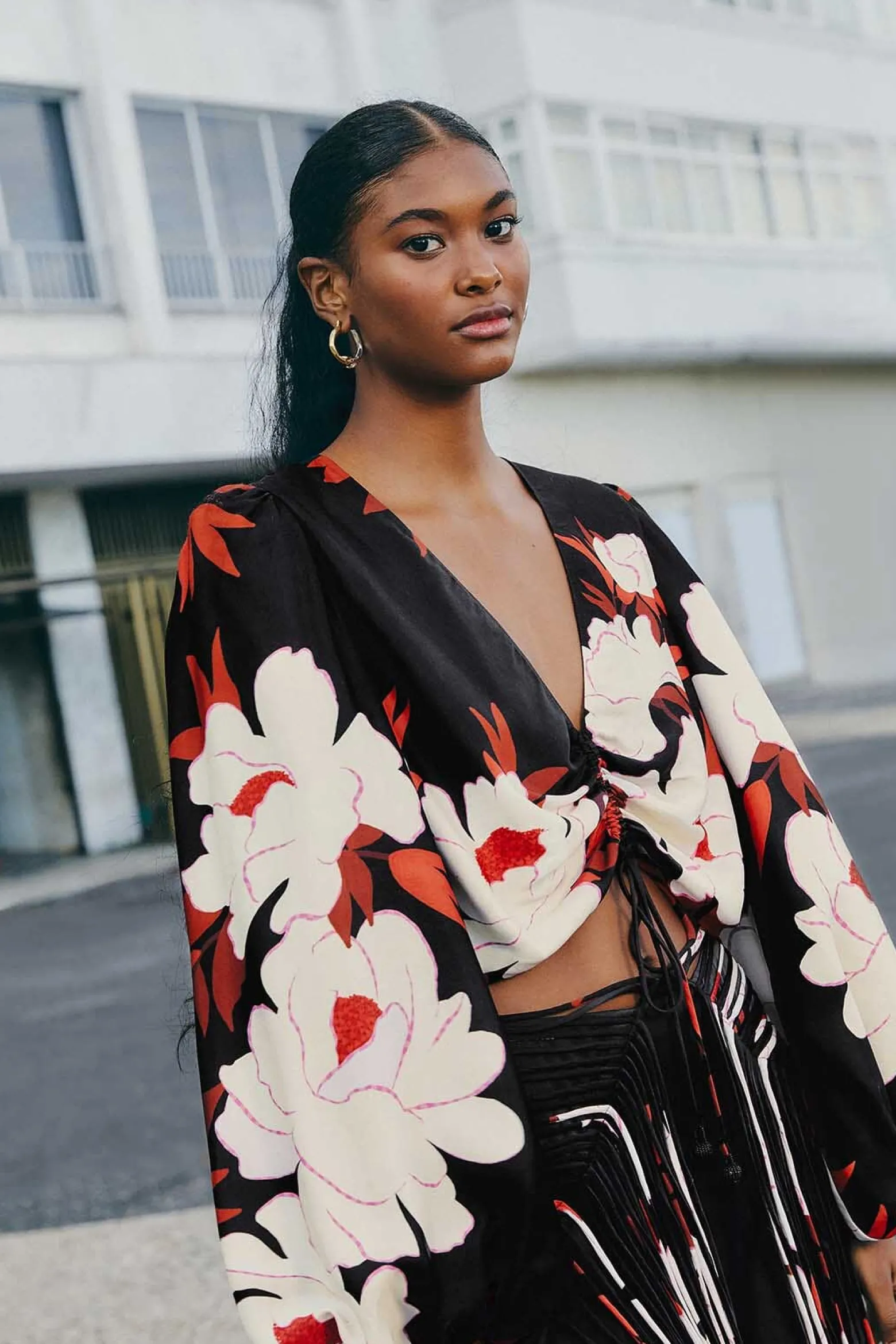 BLACK PEONY LONG SLEEVE BLOUSE