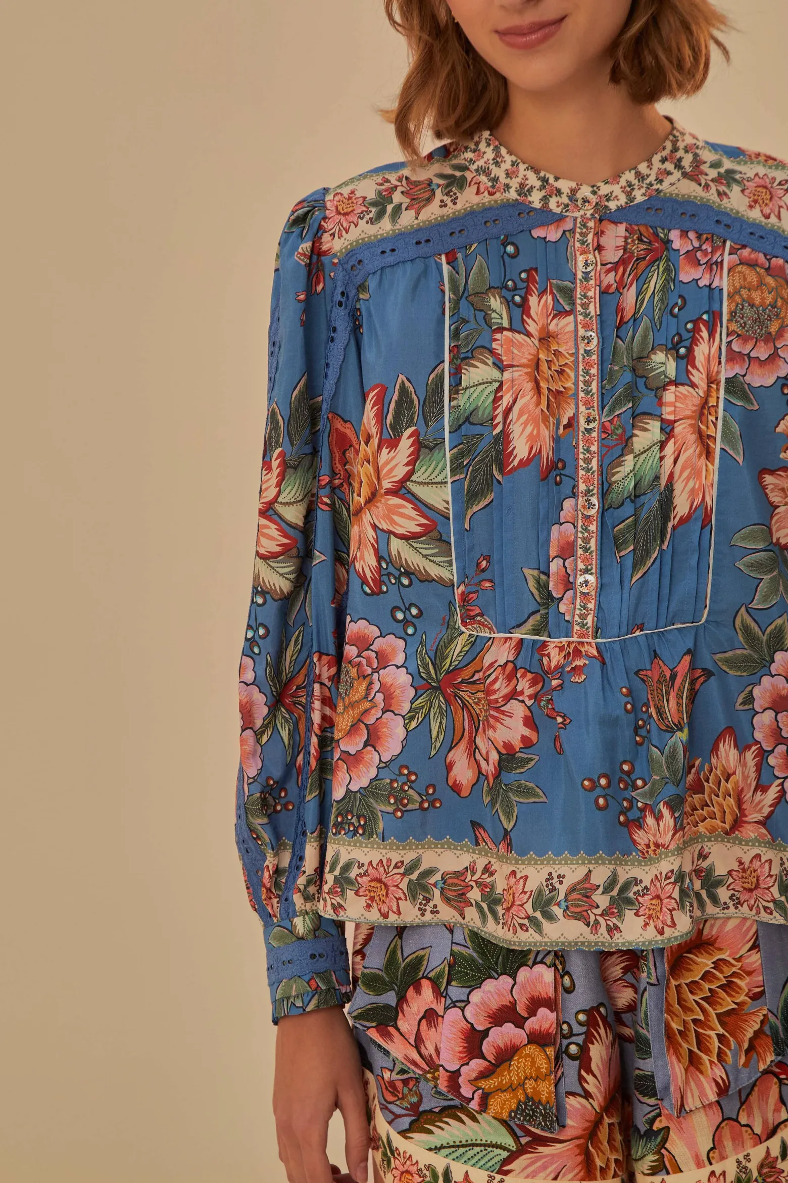 BLUE WONDERFUL BOUQUET LONG SLEEVE BLOUSE