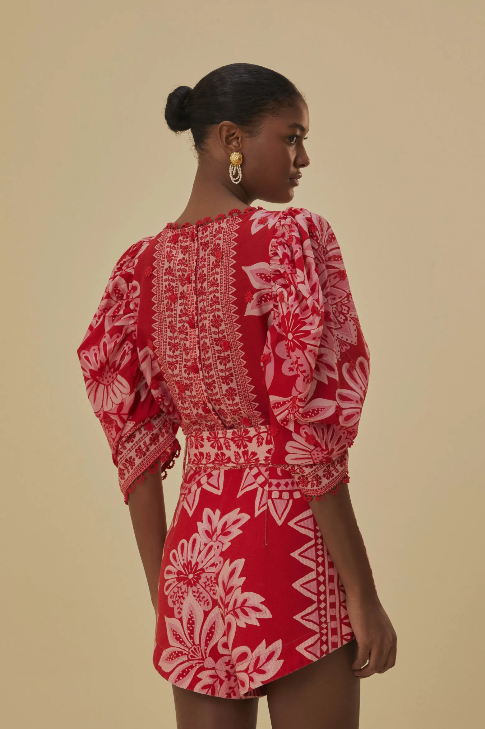 FLORA TAPESTRY RED SHORTS