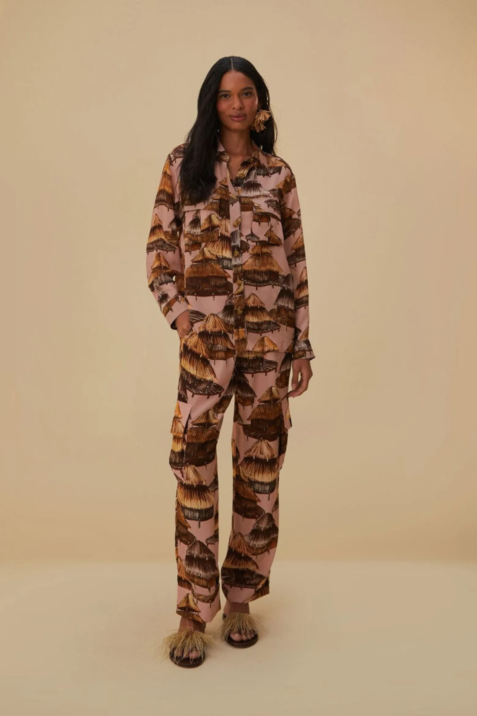 SHUHU BEIGE CARGO PANTS