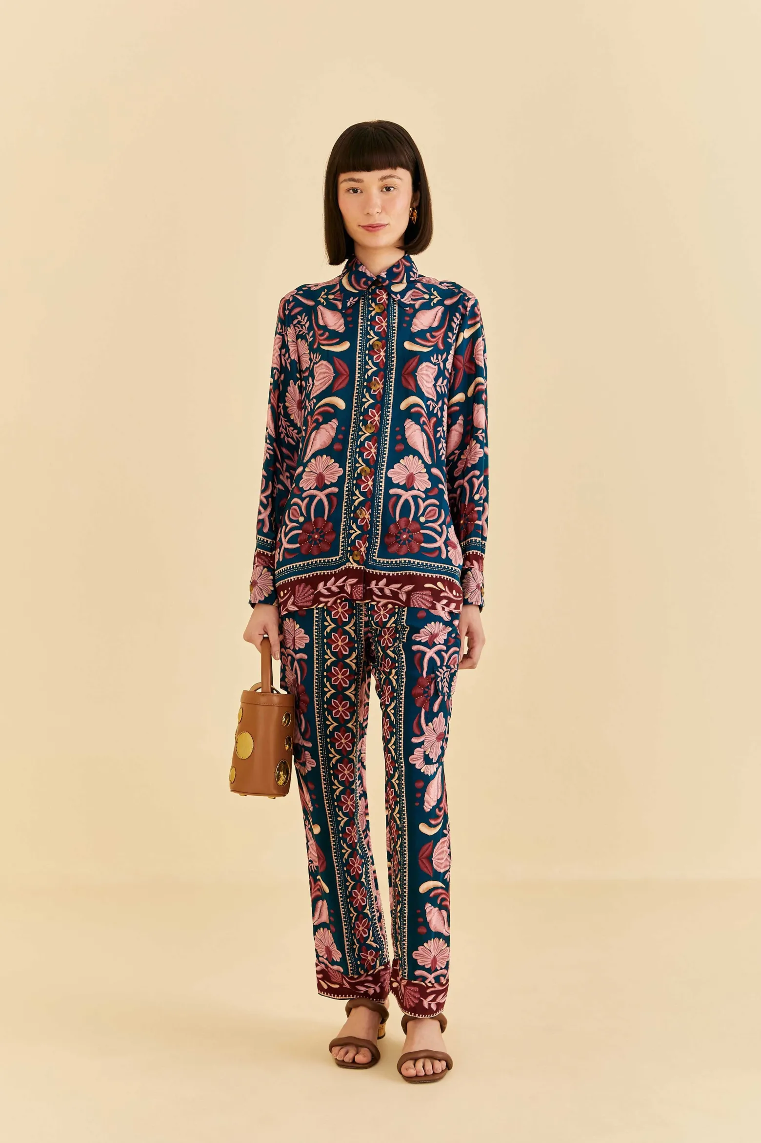 TEAL SEASHELL TAPESTRY CARGO PANTS
